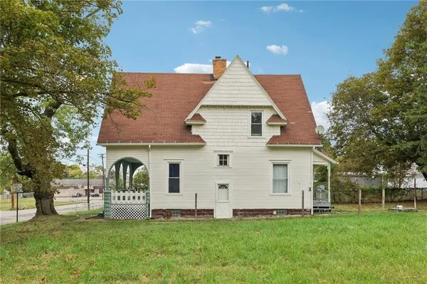 $89,900 | 655 New Castle Avenue, Sharon, PA 16146