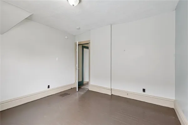 $89,900 | 655 New Castle Avenue, Sharon, PA 16146