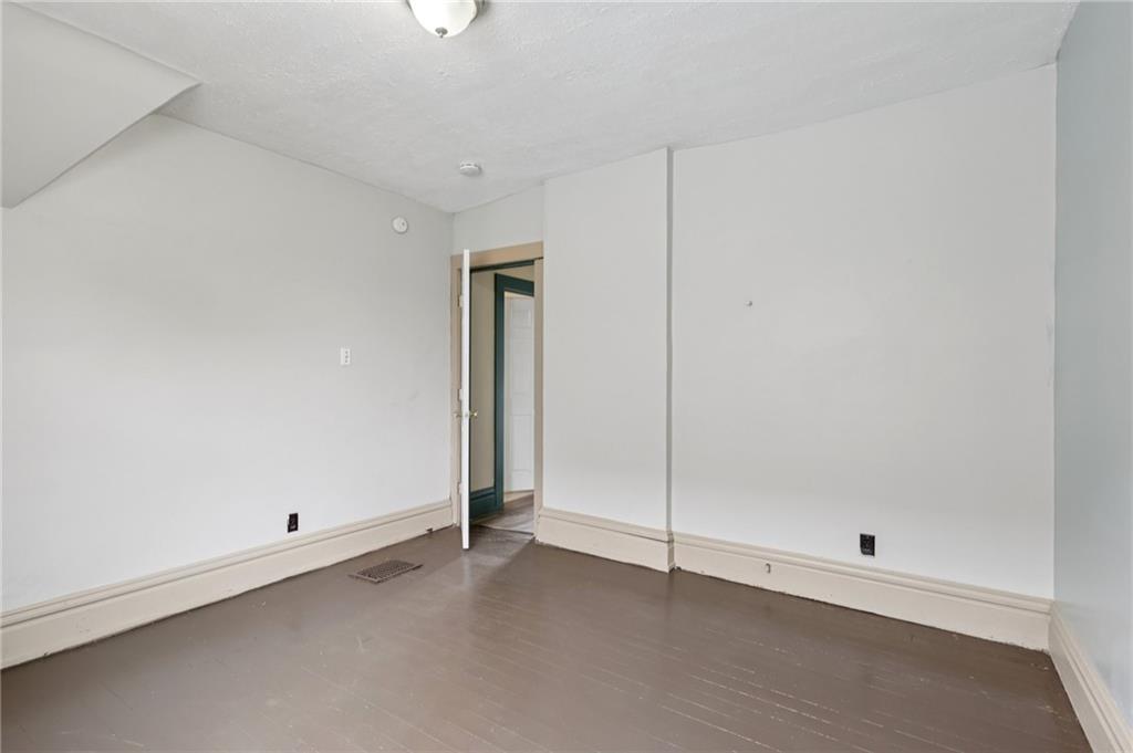 655 New Castle Avenue Sharon, PA 16146 - Photo 27 of 42