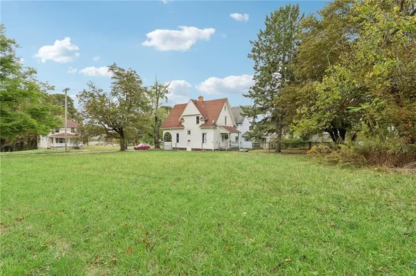 $89,900 | 655 New Castle Avenue, Sharon, PA 16146