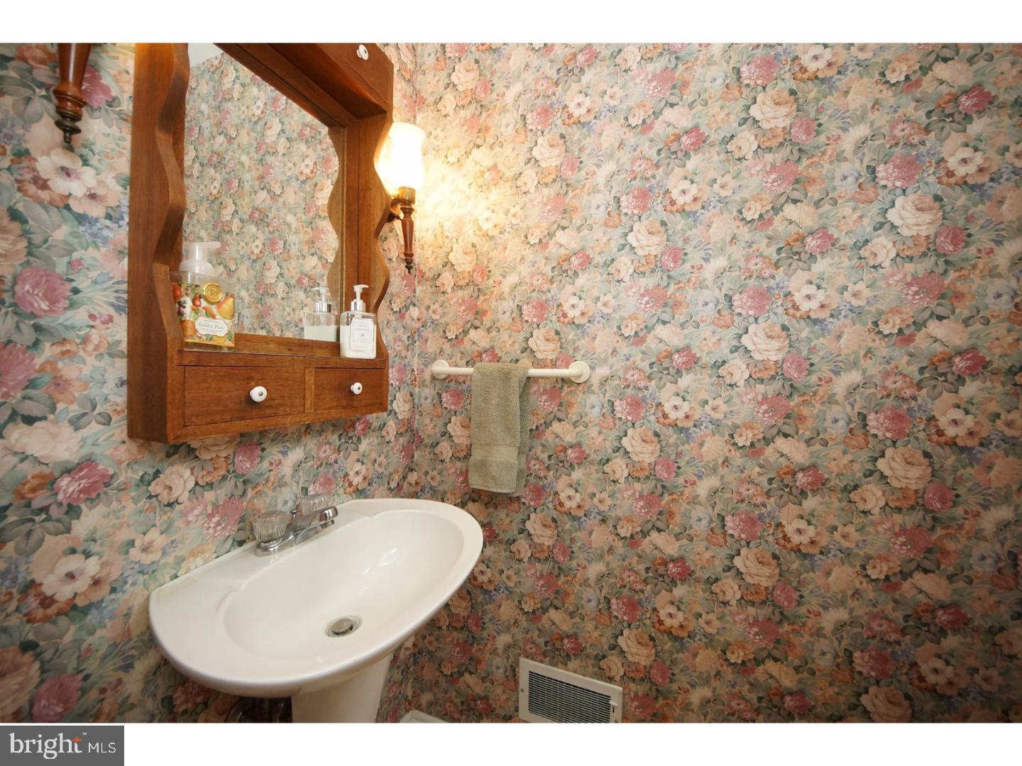2 Sioux Road Pennington, NJ 08534 - Photo 13 of 22 Half Bath