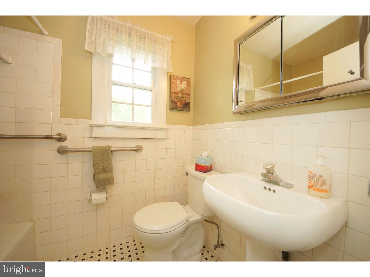 2 Sioux Road Pennington, NJ 08534 - Photo 15 of 22 Bathroom
