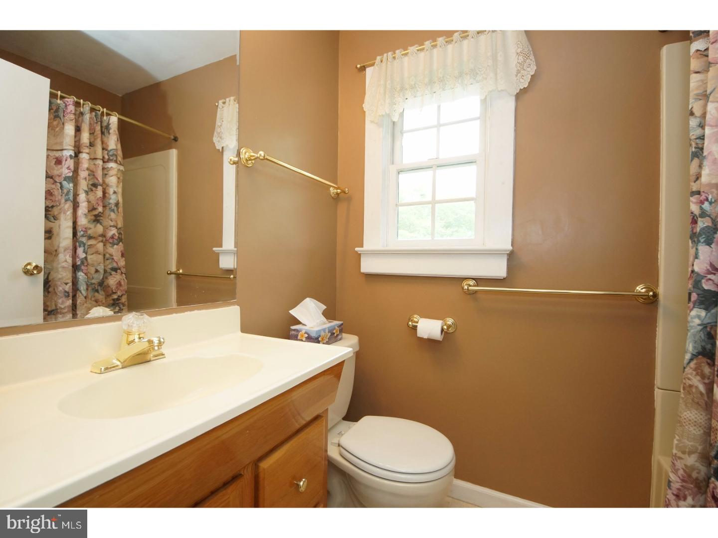 2 Sioux Road Pennington, NJ 08534 - Photo 18 of 22 Bathroom