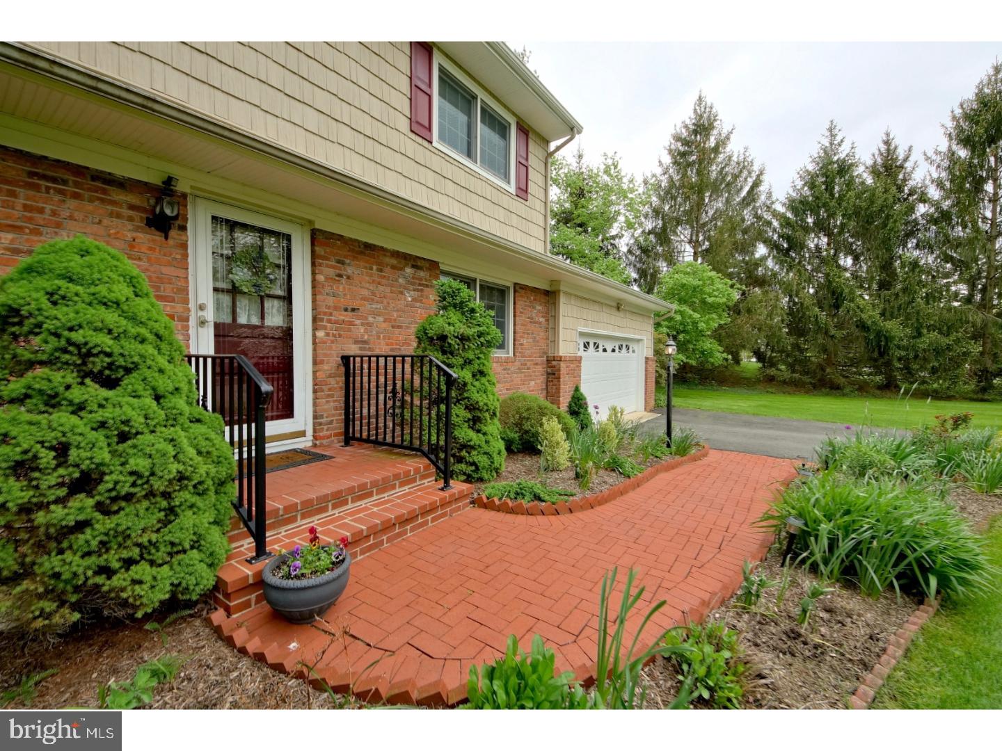 2 Sioux Road Pennington, NJ 08534 - Photo 3 of 22 Exterior Front