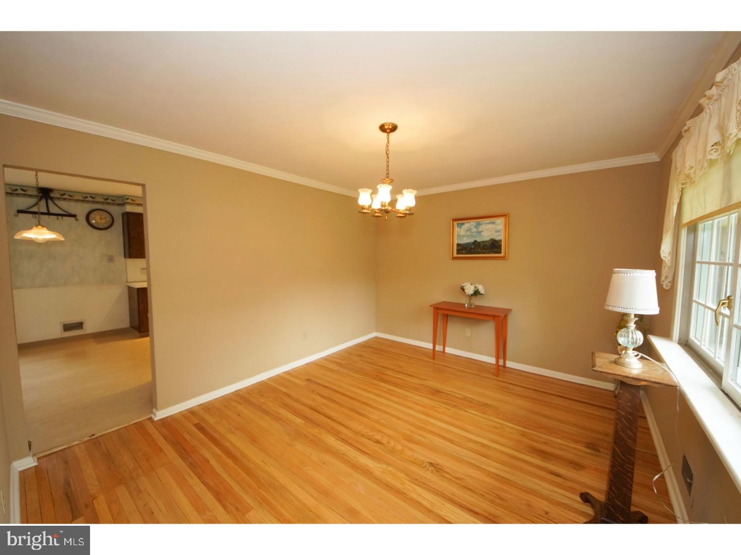 2 Sioux Road Pennington, NJ 08534 - Photo 4 of 22 Dining Room