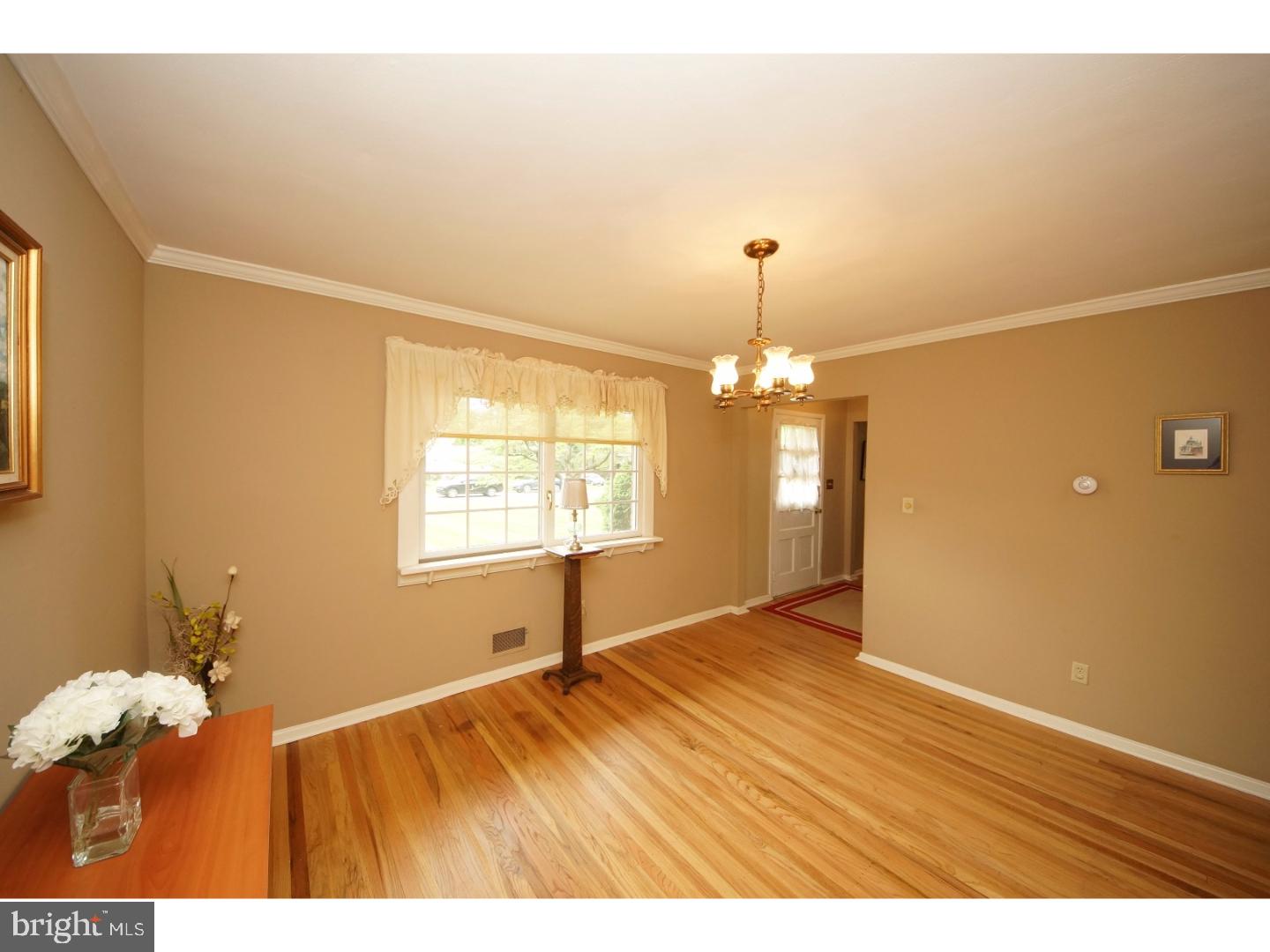 2 Sioux Road Pennington, NJ 08534 - Photo 6 of 22 Dining Room