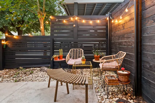 $2,500 | 2005 Pennsylvania Avenue, Unit B, Austin, TX 78702