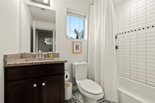 $2,500 | 2005 Pennsylvania Avenue, Unit B, Austin, TX 78702