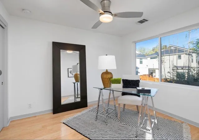 $2,500 | 2005 Pennsylvania Avenue, Unit B, Austin, TX 78702