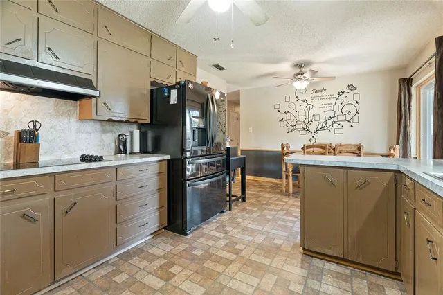 $219,000 | 514 South Llano Street, Whitney, TX 76692