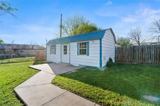 $219,000 | 514 South Llano Street, Whitney, TX 76692