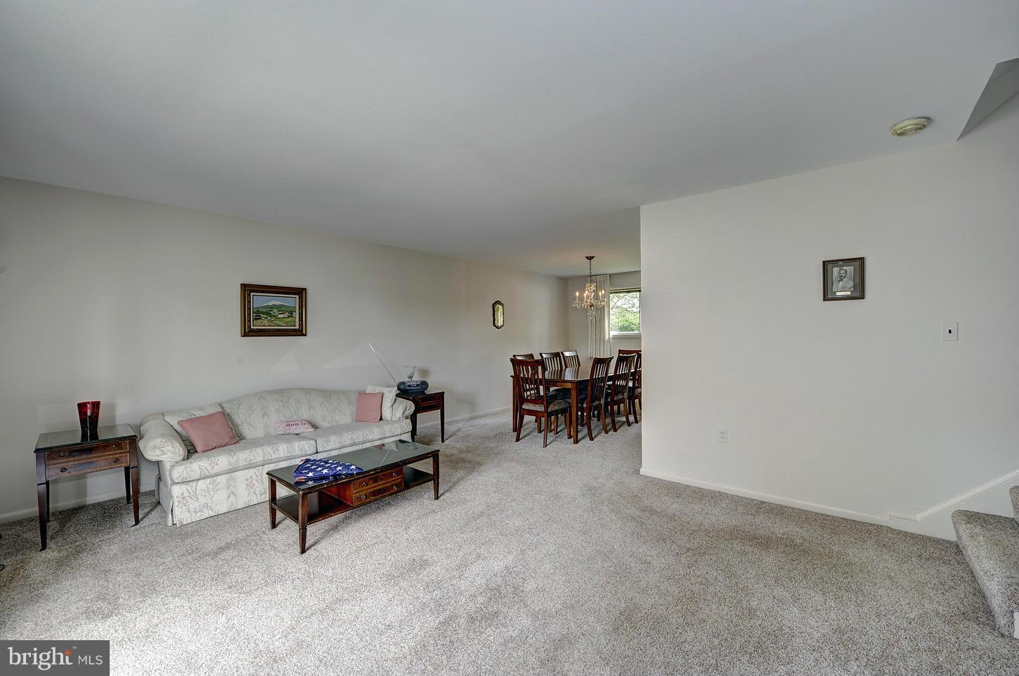 12115 Arbie Road Silver Spring, MD 20904 - Photo 4 of 21 Living Room