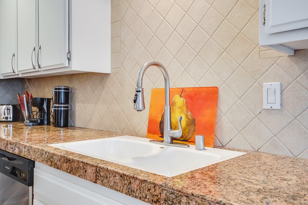 573 South Sierra Avenue, Unit 8 Solana Beach, CA 92075 - Photo 13 of 54