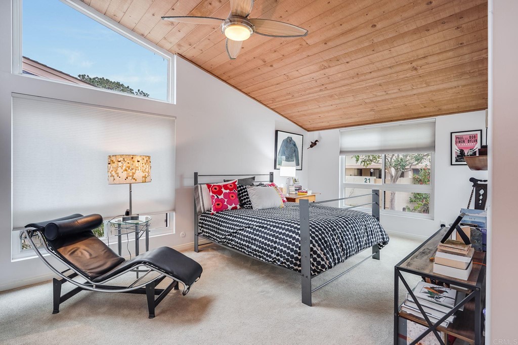 573 South Sierra Avenue, Unit 8 Solana Beach, CA 92075 - Photo 21 of 54 a living room with furniture