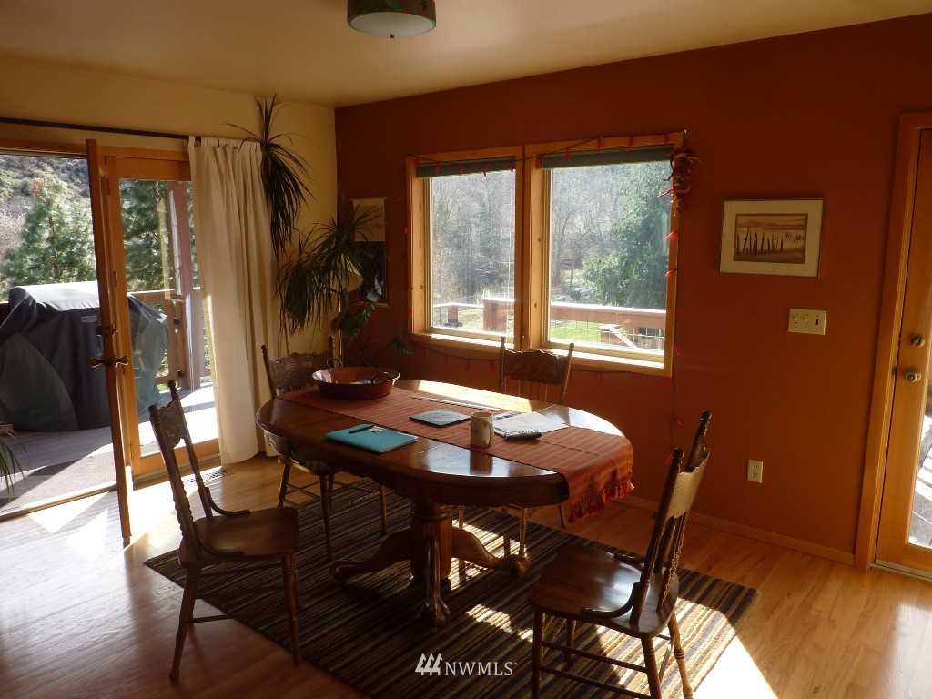 3355 Squilchuck Road Wenatchee, WA 98801 - Photo 5 of 18