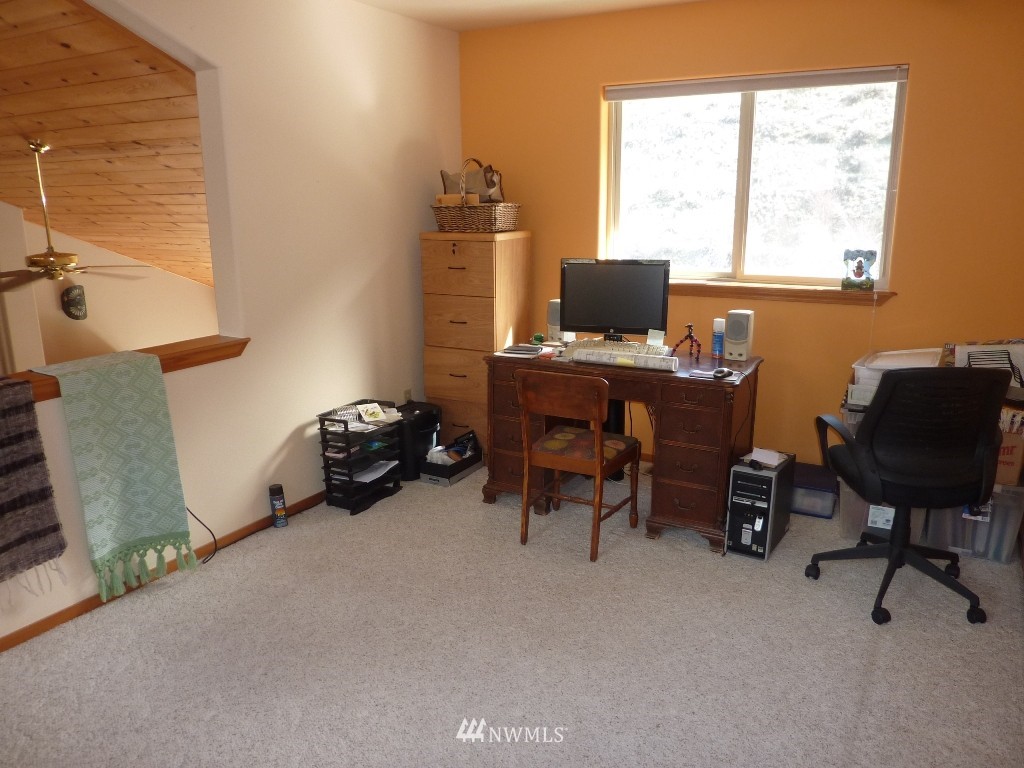 3355 Squilchuck Road Wenatchee, WA 98801 - Photo 8 of 18