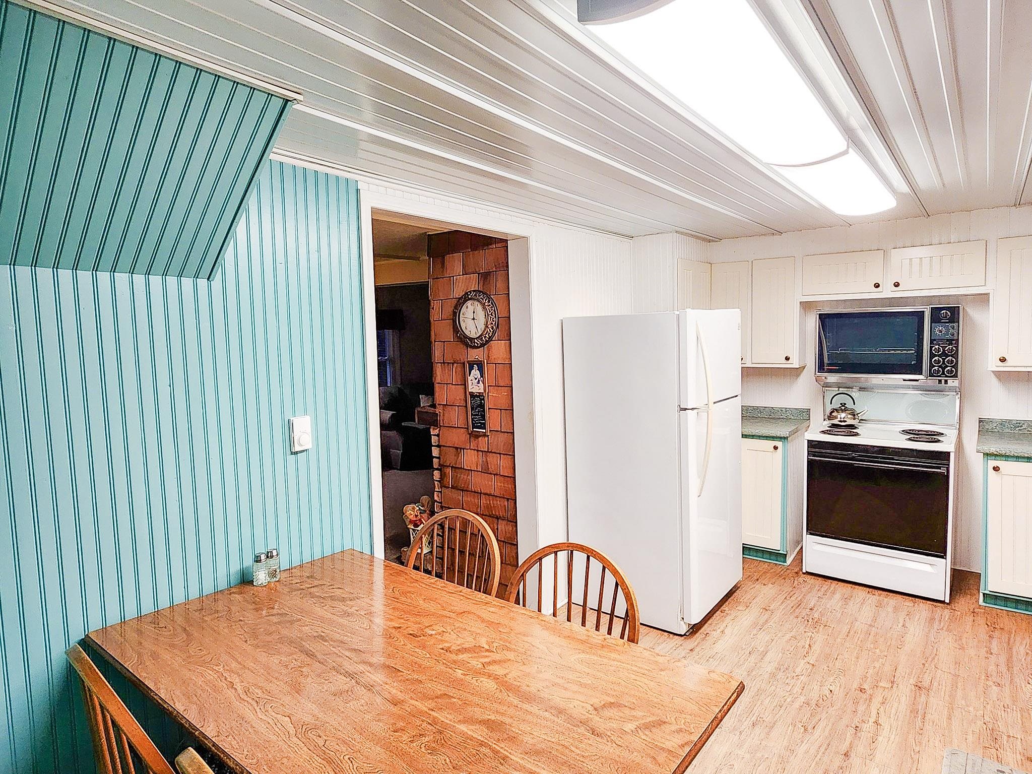 3306 Mostetler Road Harrison, MI 48625 - Photo 4 of 45