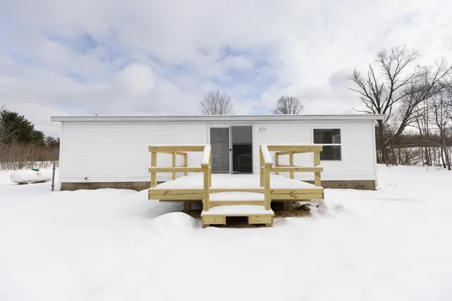$239,900 | 14323 Zeike Drive, Cedar Springs, MI 49319