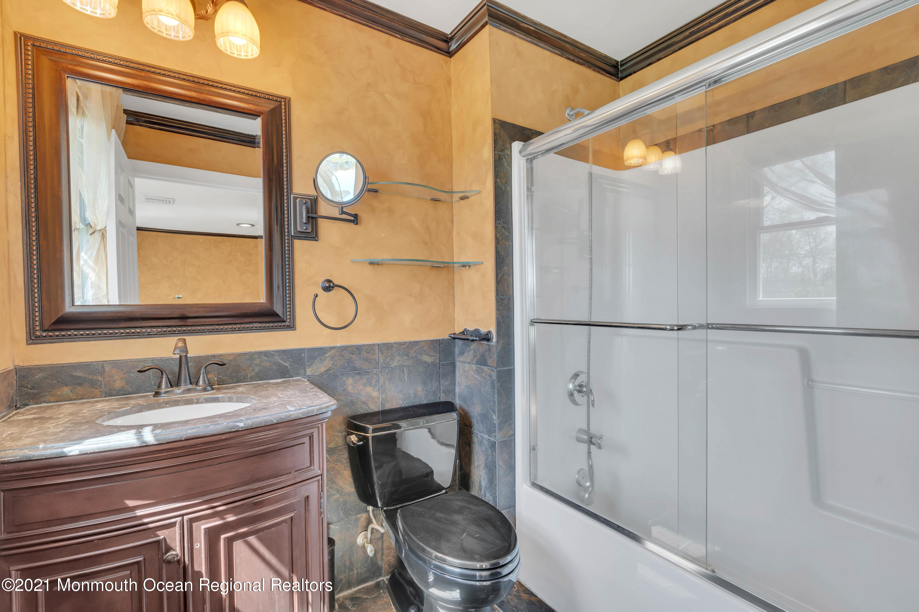 60 Yellow Meetinghouse Road Cream Ridge, NJ 08514 - Photo 27 of 33 a bathroom with a toilet a sink and a mirror