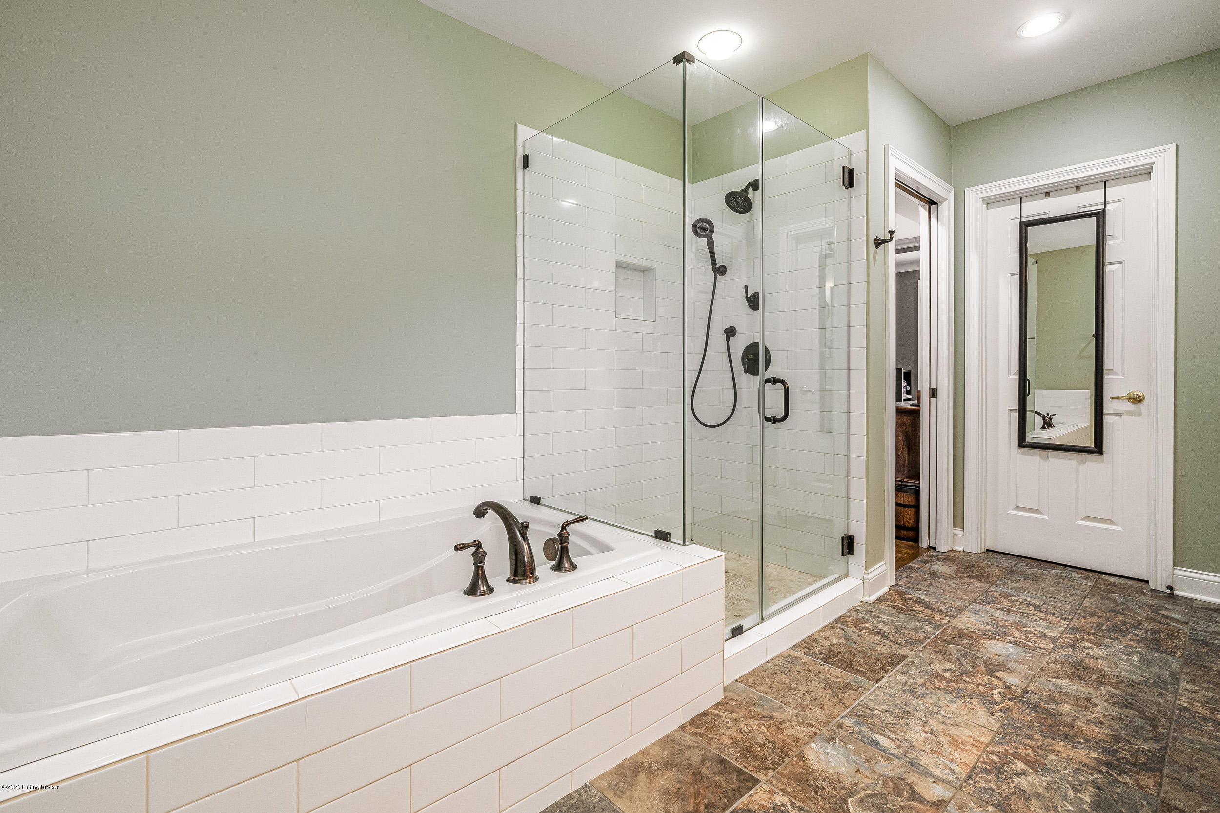 13514 Hunters Ridge Court Prospect, KY 40059 - Photo 23 of 52 13514 Hunters Ridge Court-35