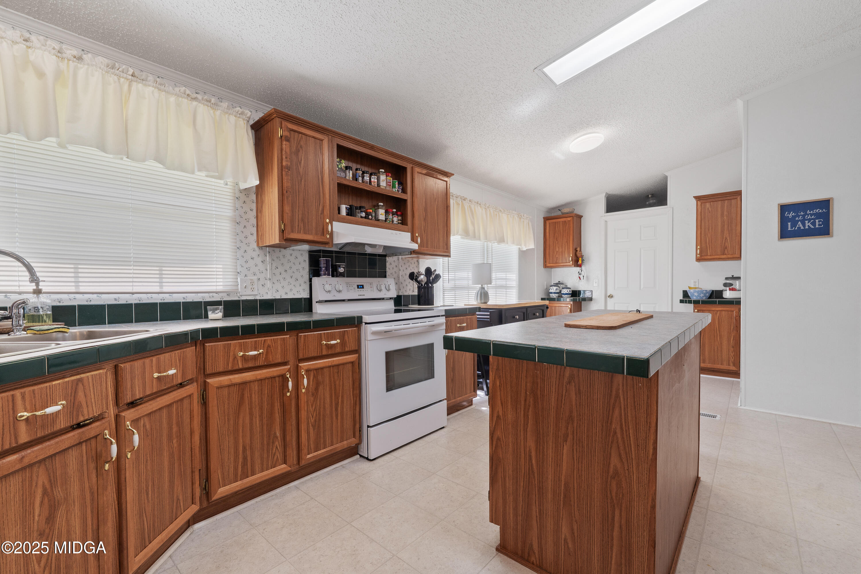 275 Burtom Road Southwest Eatonton, GA 31024 - Photo 13 of 49 275 Burtom Rd-02028