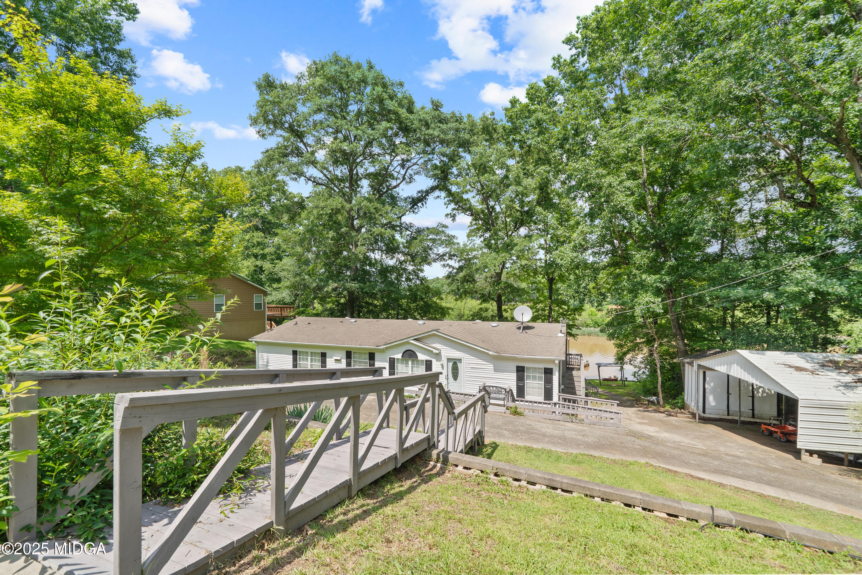275 Burtom Rd-01998 (2)