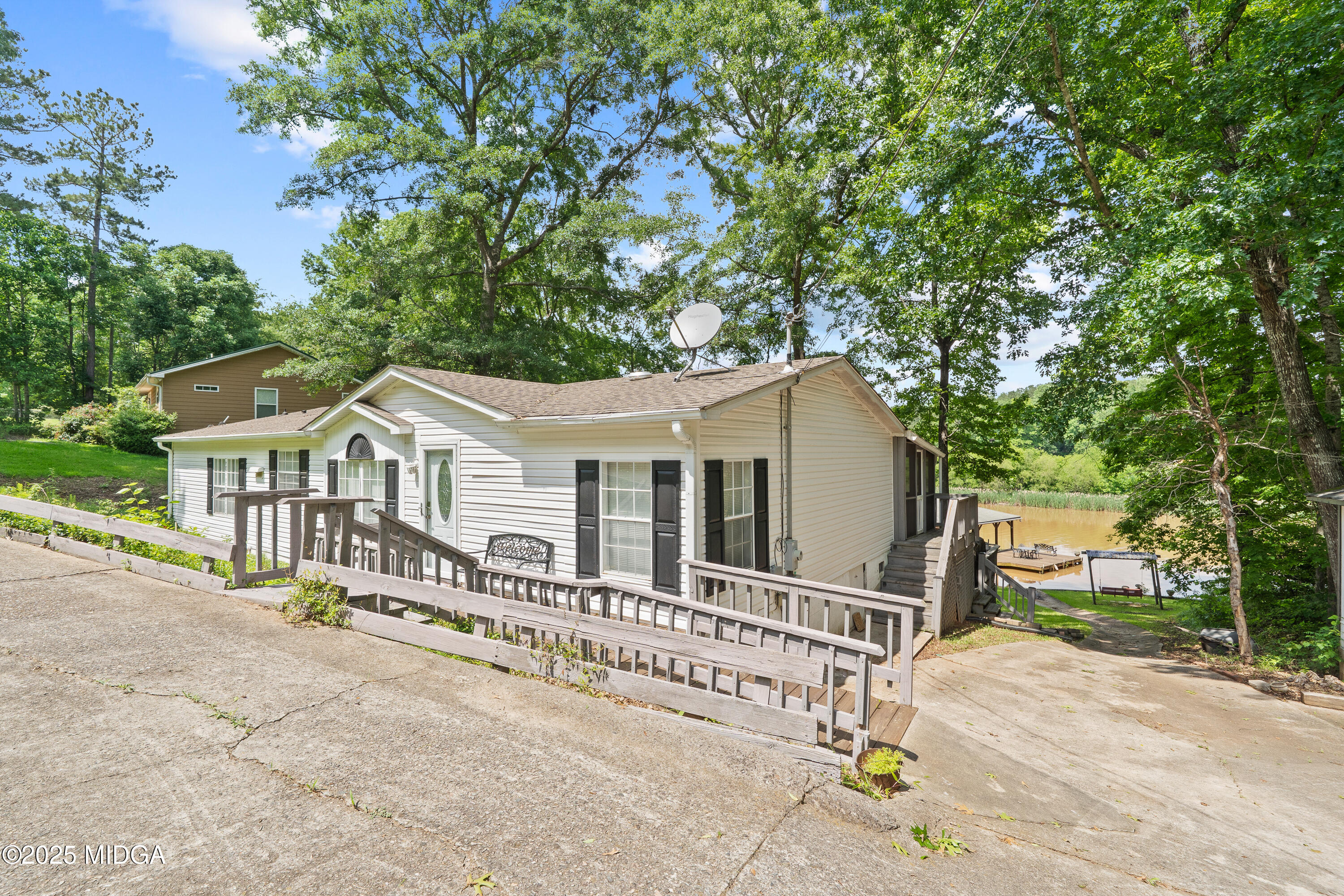 275 Burtom Rd-02007 (1)