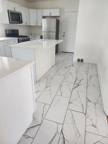 $3,900 | 114 Hancock Street, Unit 2, Everett, MA 02149