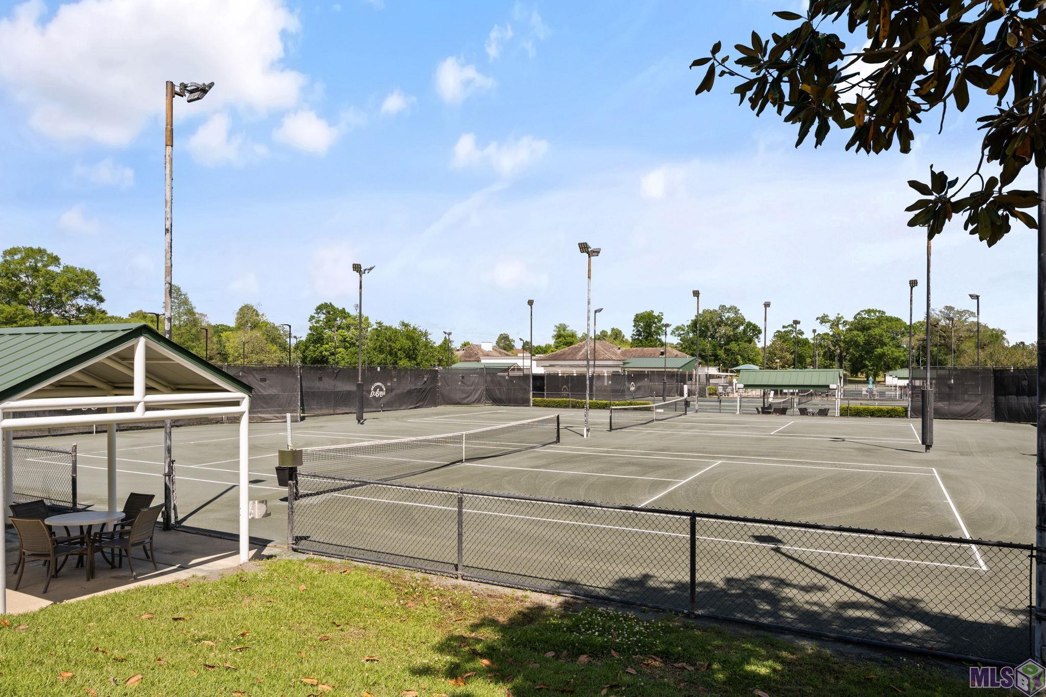 17122 North Lakeway Avenue Baton Rouge, LA 70810 - Photo 43 of 48 Community Tennis Courts
