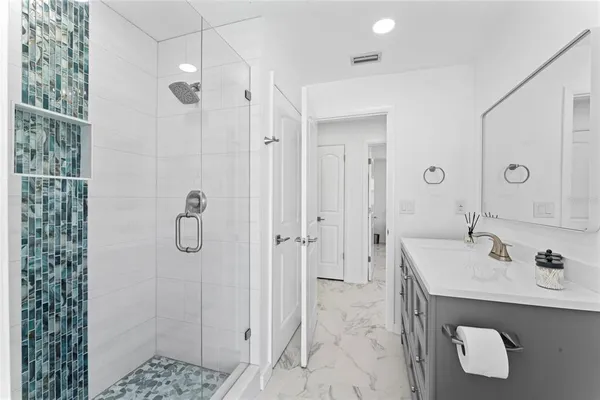 $8,000 | 340 Palm Island Northeast, Clearwater, FL 33767