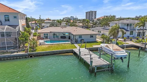 $8,000 | 340 Palm Island Northeast, Clearwater, FL 33767