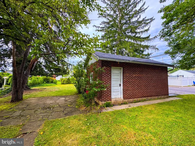 $169,900 | 9 Lombardy Circle, Lewistown, PA 17044