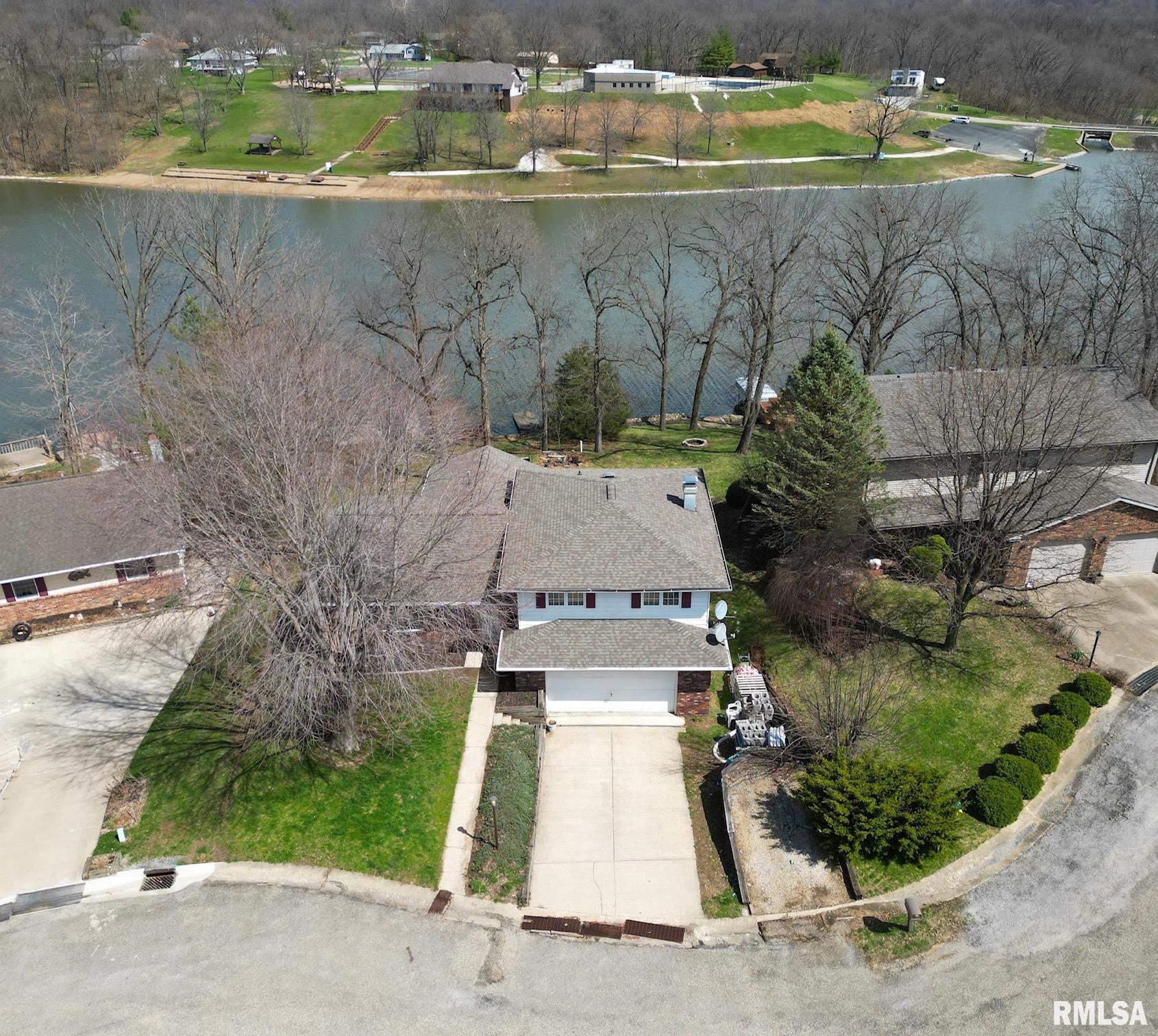 9511 West Whittingham Point Mapleton, IL 61547 - Photo 2 of 47