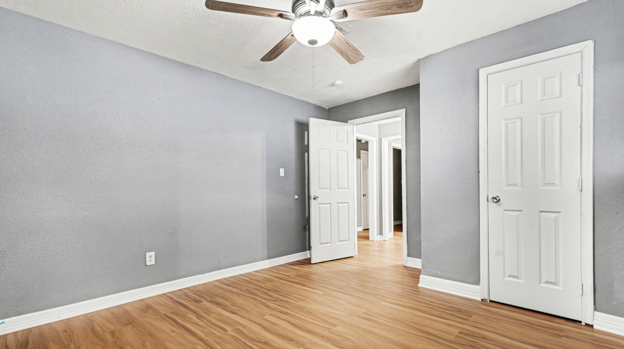 5318 Hemlock Drive Baytown, TX 77521 - Photo 8 of 23