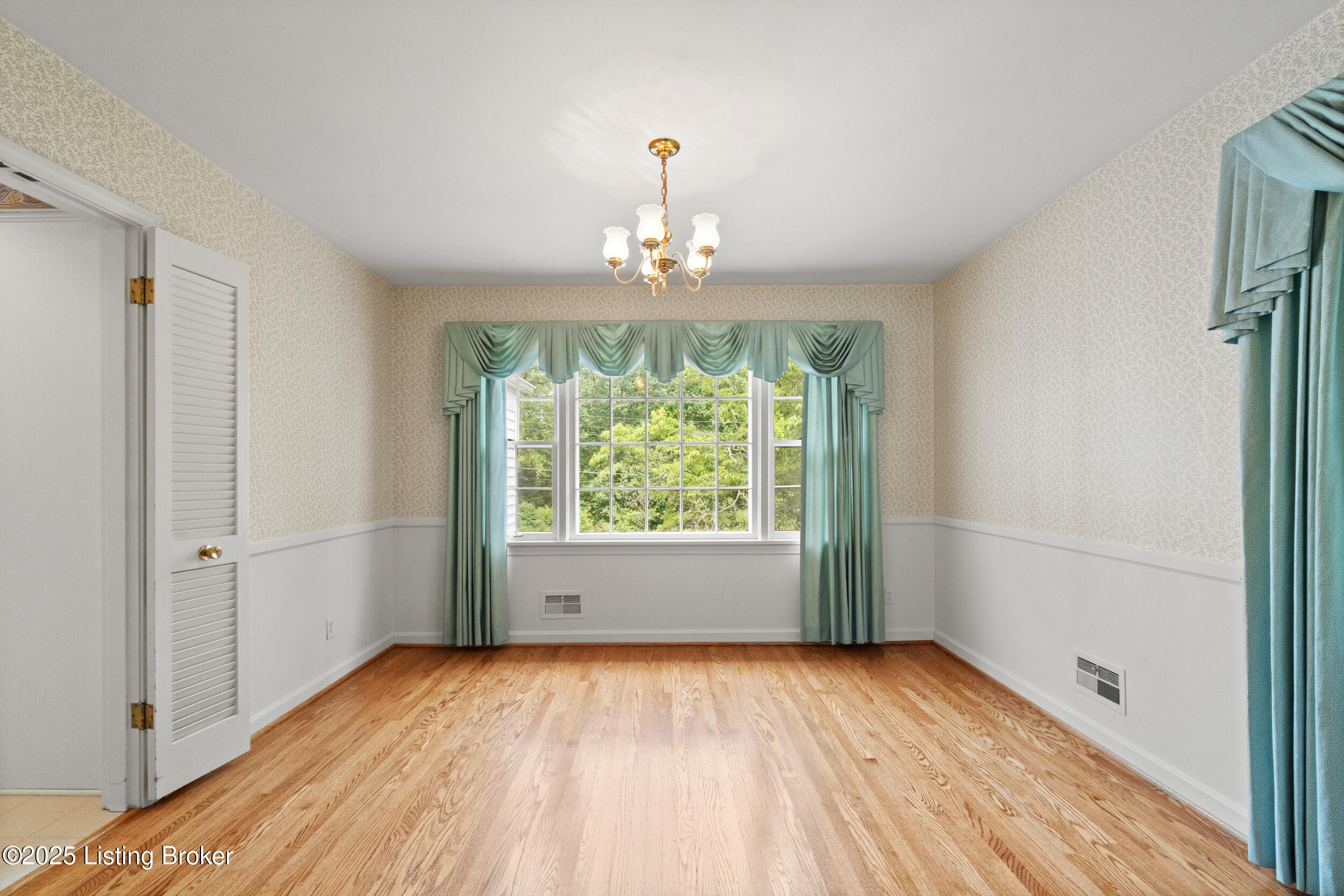 3505 Graham Road Louisville, KY 40207 - Photo 8 of 65 dsc04469