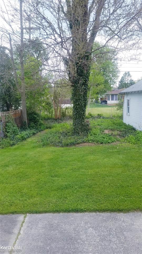18620 Common Road Roseville, MI 48066 - Photo 14 of 71 50047823-13.JPG