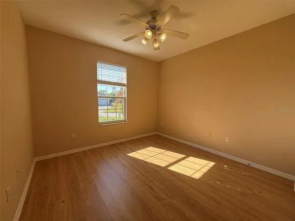 $2,300 | 5398 Oxford Manor Circle, Lakeland, FL 33810