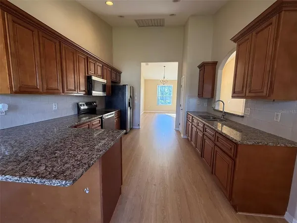 $2,300 | 5398 Oxford Manor Circle, Lakeland, FL 33810