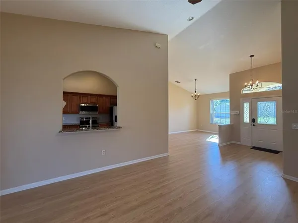 $2,300 | 5398 Oxford Manor Circle, Lakeland, FL 33810