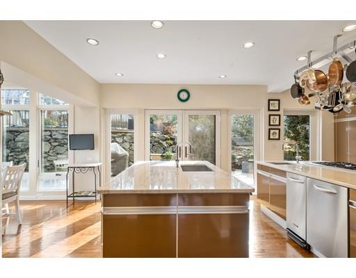 1125 West Roxbury Parkway Brookline, MA 02467 - Photo 11 of 26