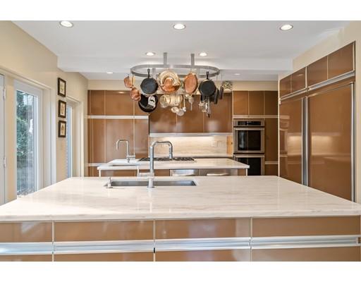 1125 West Roxbury Parkway Brookline, MA 02467 - Photo 9 of 26