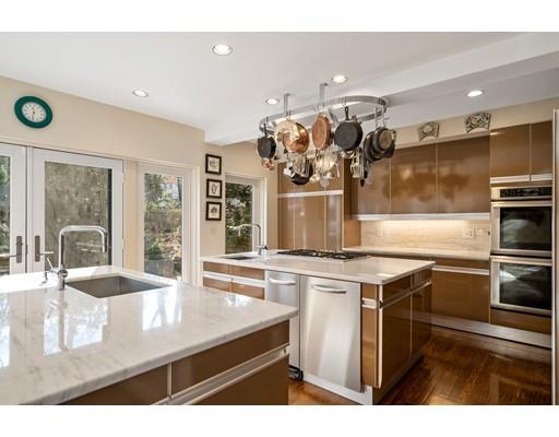 1125 West Roxbury Parkway Brookline, MA 02467 - Photo 10 of 26