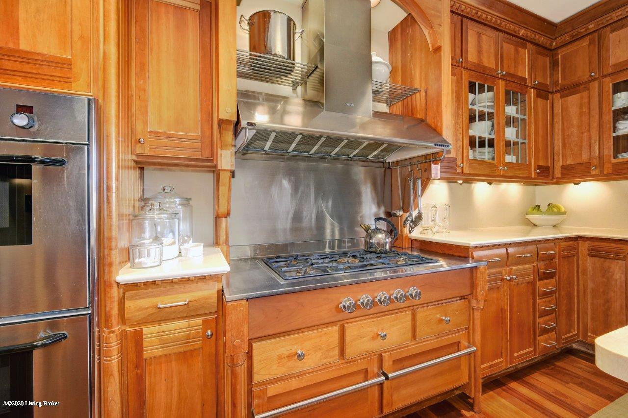 12 Overbrook Road Louisville, KY 40207 - Photo 18 of 48 12
