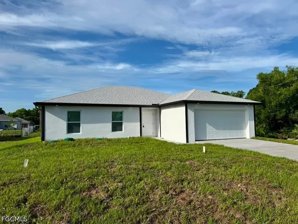 $298,800 | 3707 32nd Street Southwest, Lehigh Acres, FL 33976