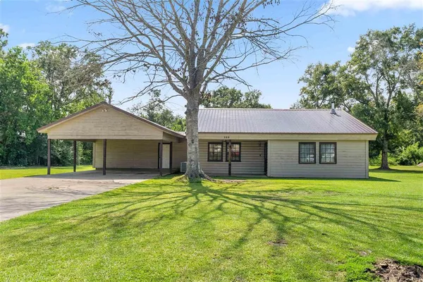 $205,000 | 355 Grimes Road, Dequincy, LA 70633