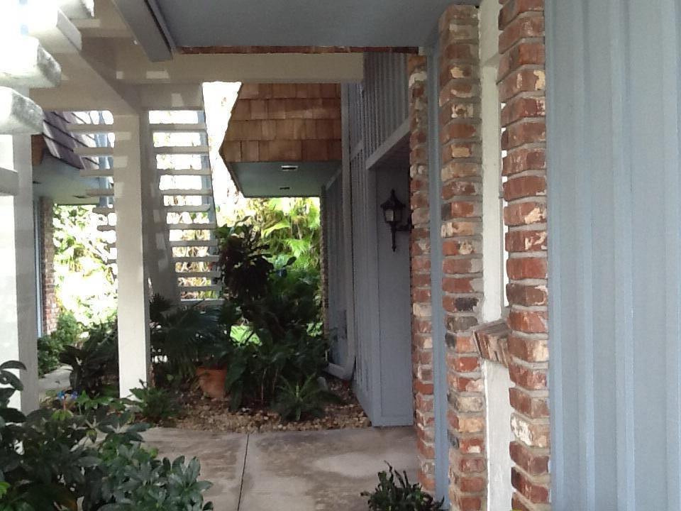 415 Pine Tree Court, Unit 14 Atlantis, FL 33462 - Photo 3 of 19 image