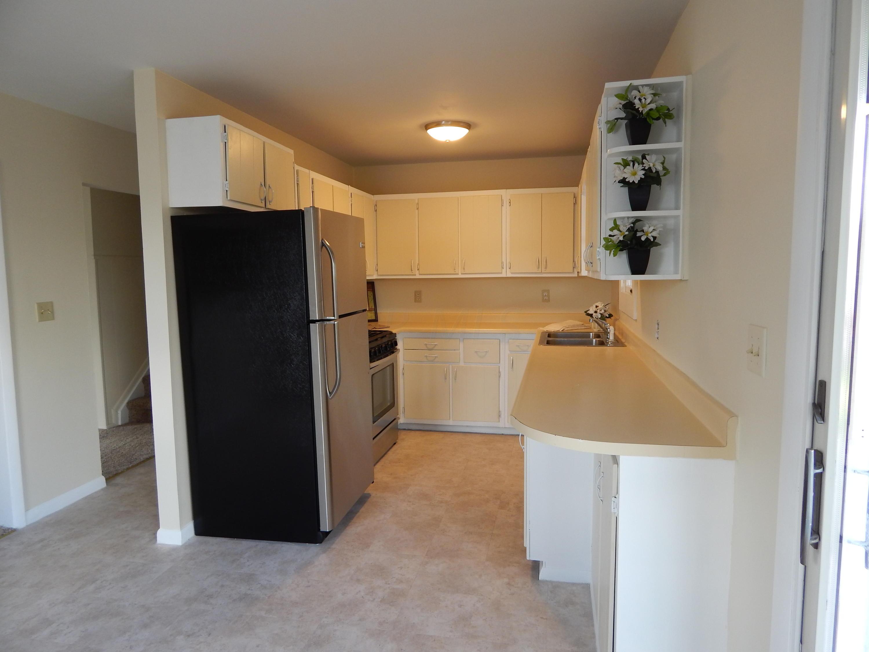218 Putnam Road Heath, OH 43056 - Photo 3 of 15 Gallery Image 3