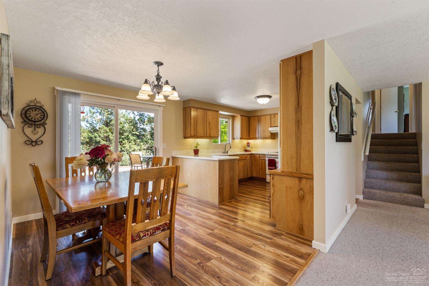 21110 Country Squire Road Bend, OR 97701 - Photo 6 of 25 Additional Photo