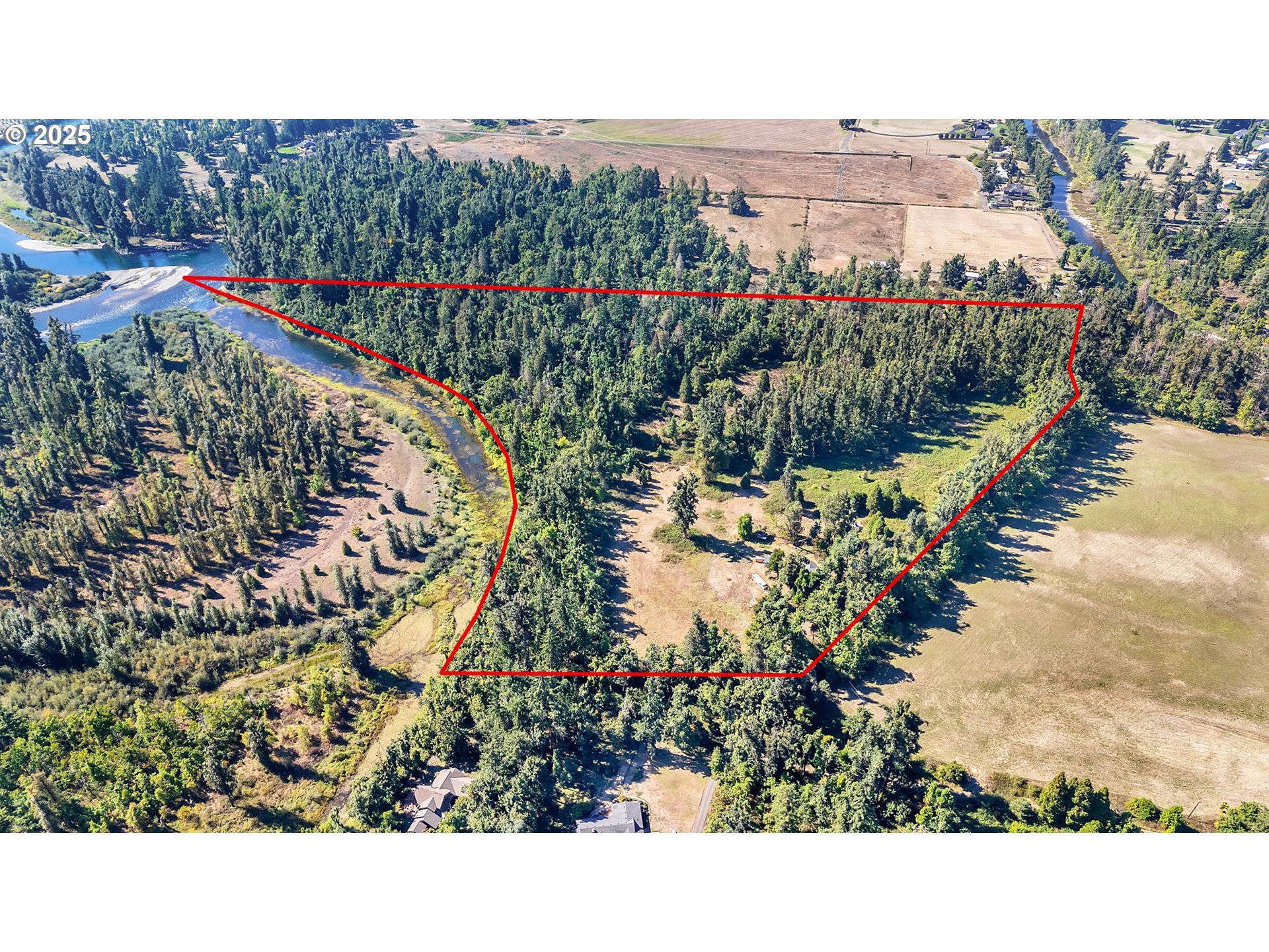 38286 Camp Creek Road Springfield, OR 97478 - Photo 2 of 48 a view of a city