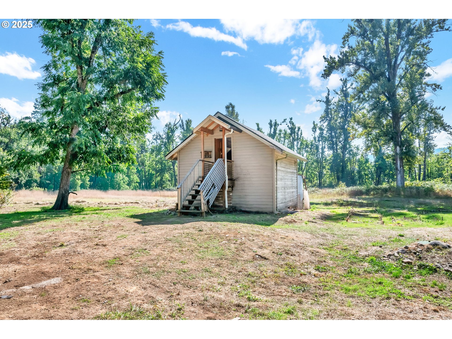 38286 Camp Creek Road Springfield, OR 97478 - Photo 35 of 48 a view of outdoor space and yard